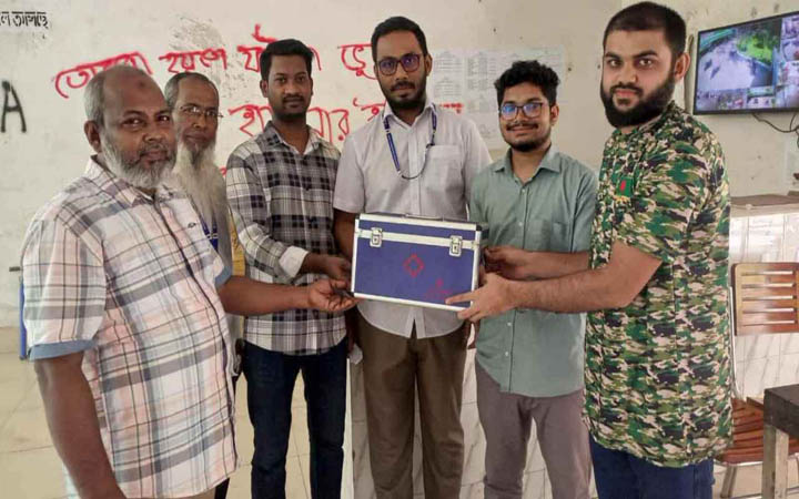 ঢাবির সূর্যসেন হলে পুনরায় শিবিরের ফার্স্ট এইড বক্স চালু